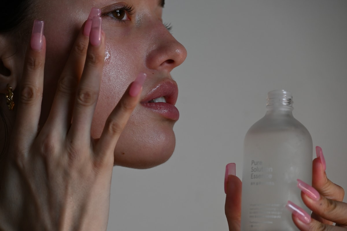 Luxurious moisturizing cream for sensitive skin